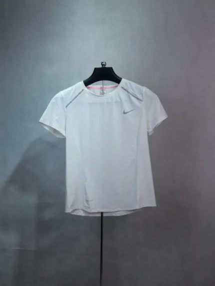 تیشرت ورزشی زنانه Nike سایز XL(وارداتی)