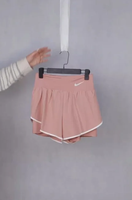 شلوارک زنانه نایک سایز L (وارداتی)